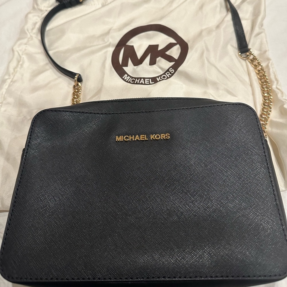 Michael Kors shoulder bag with chain